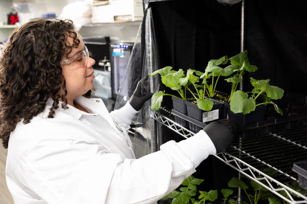 Two scientists in Invaio’s lab in Cambridge, Massachusetts 